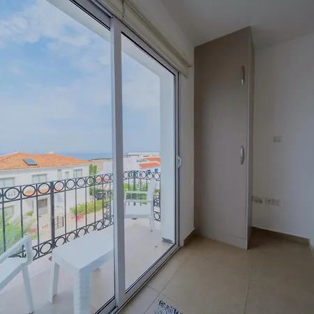 Modern Studio With Lovely Sea View *