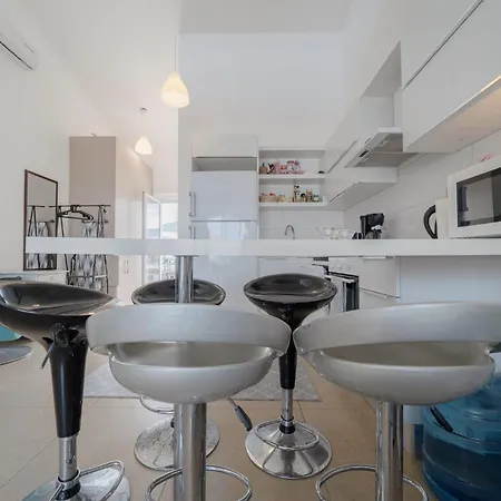 Modern Studio With Lovely Sea View