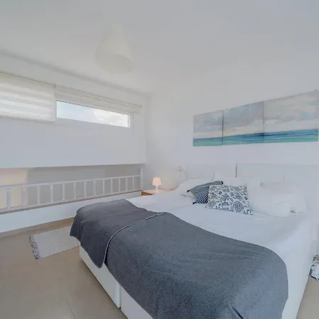 Modern Studio With Lovely Sea View